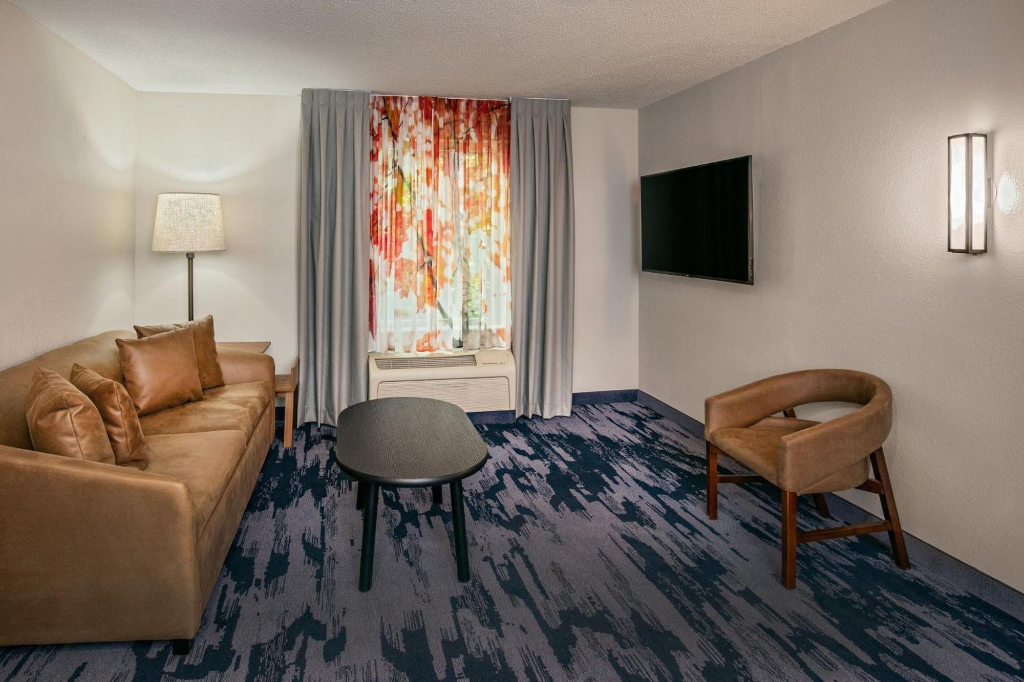 Fairfield Inn & Suites By Marriott Brunswick Freeport Ngoại thất bức ảnh