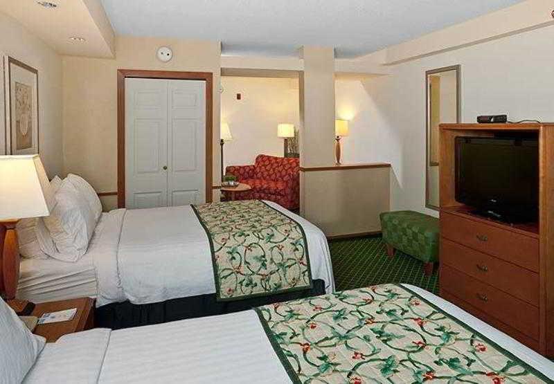 Fairfield Inn & Suites By Marriott Brunswick Freeport Phòng bức ảnh